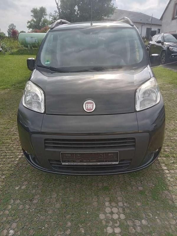 Schwarz Gebraucht 2012 Fiat Qubo Easy Van / Kleinbus | 4.490 € (Guter Preis) - Bild 1/4
