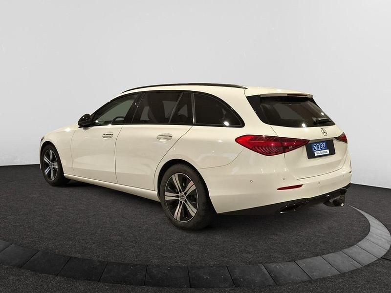 Gebraucht Mercedes C300 Night 279 PS (205 kW) 2022 Polarweiss  unilack Kombi