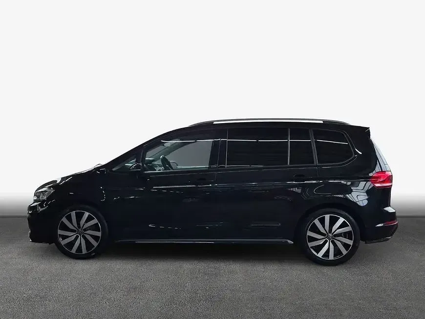 Gebraucht VW Touran Comfortline 150 PS (110 kW) 2022 Deep black perleffekt Van / Kleinbus