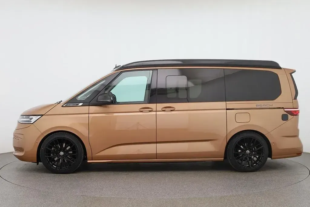 Neu VW California Beach 150 PS (110 kW) 2026 Schwarz Van