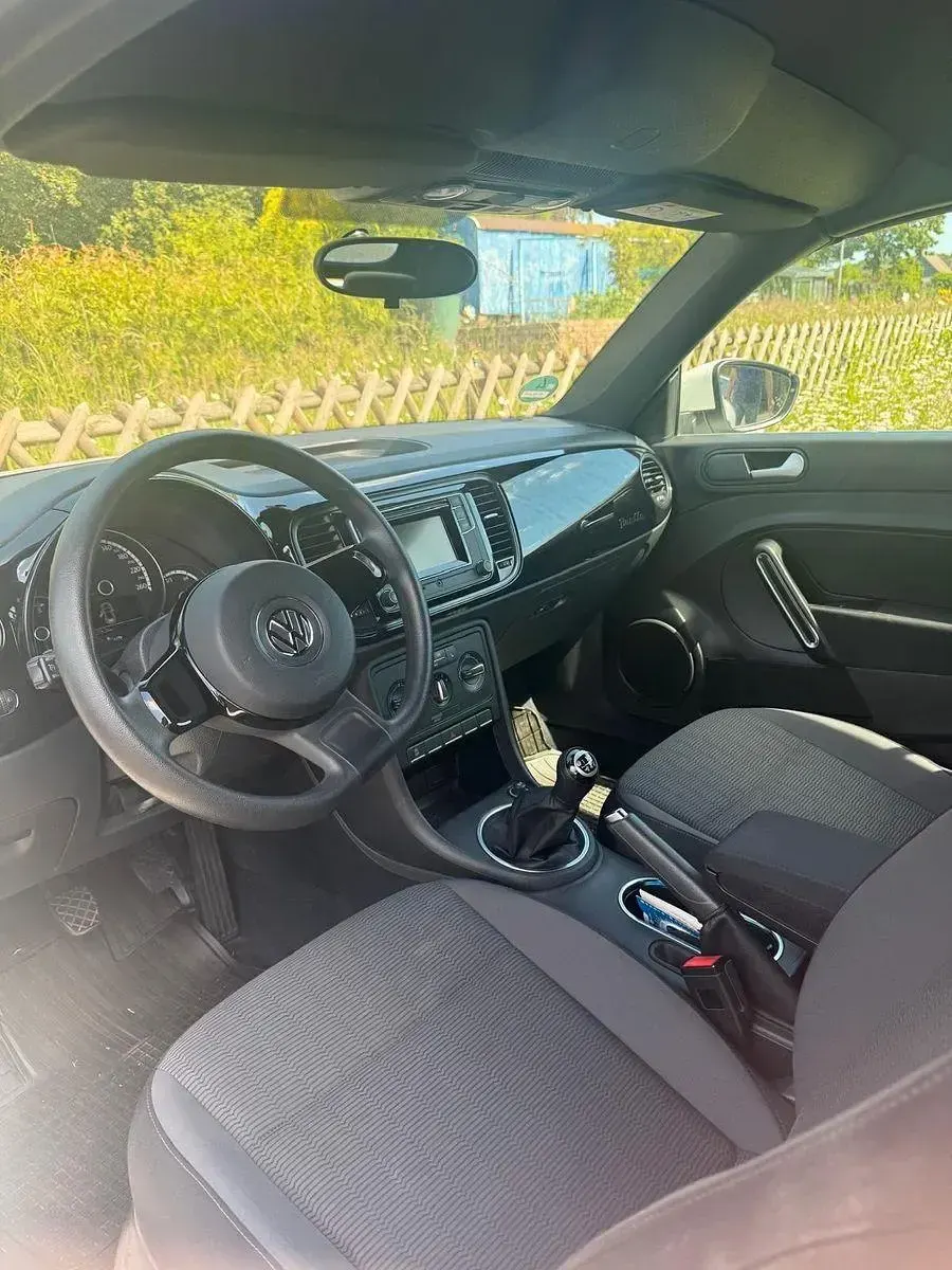 Gebraucht VW Beetle 105 PS (77 kW) 2015 Weiß Kleinwagen