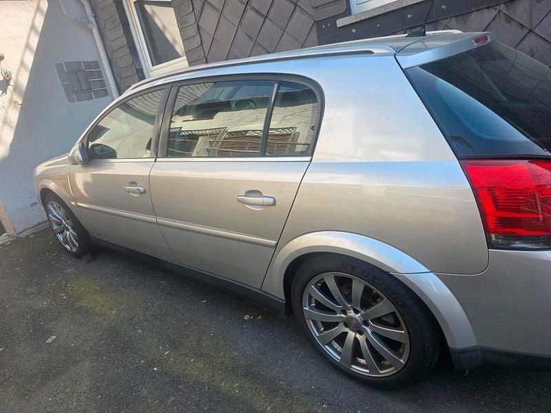 Gebraucht Opel Signum 155 PS (114 kW) 2005 Silber Kleinwagen