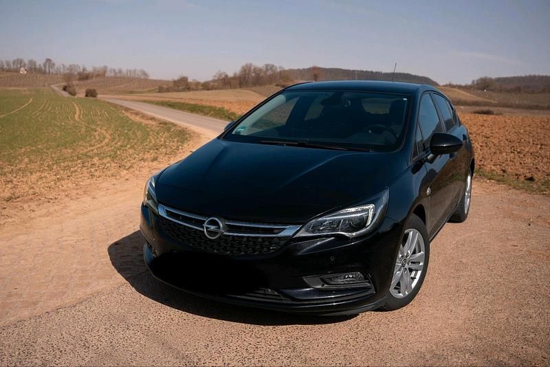 Gebraucht Opel Astra 110 PS (80 kW) 2019 Schwarz Limousine