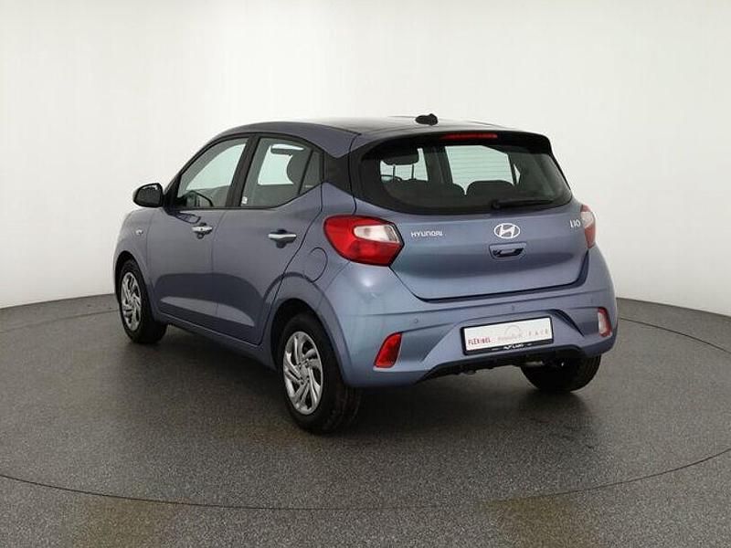 Neu Hyundai i10 64 PS (47 kW) 2025 Grau Kleinwagen