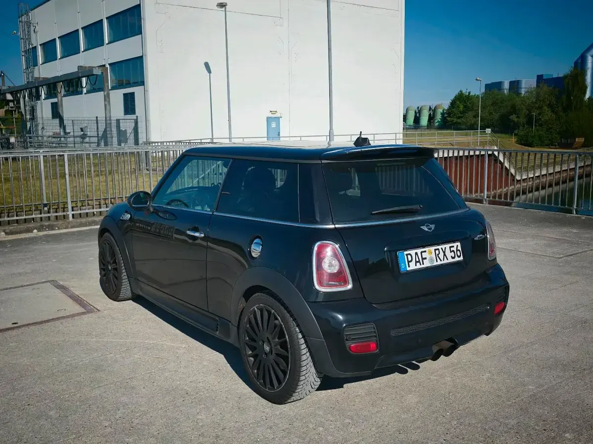 Gebraucht Mini John Cooper Works 211 PS (155 kW) 2009 Schwarz Kleinwagen