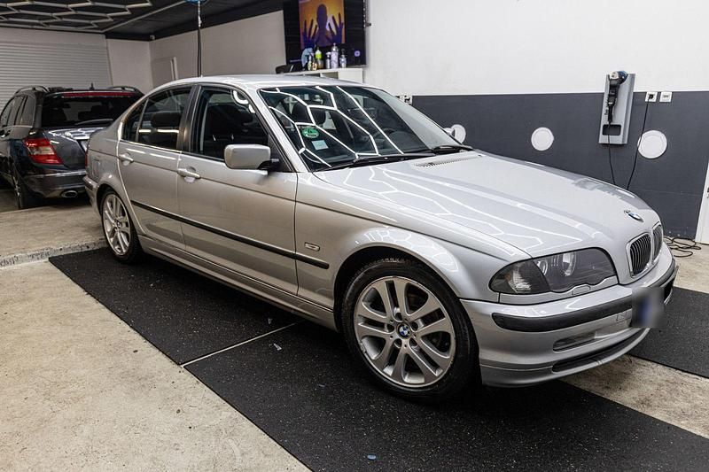 Second-hand BMW 320 150 CP (110 kW) 1998 Argintiu Berlinǎ