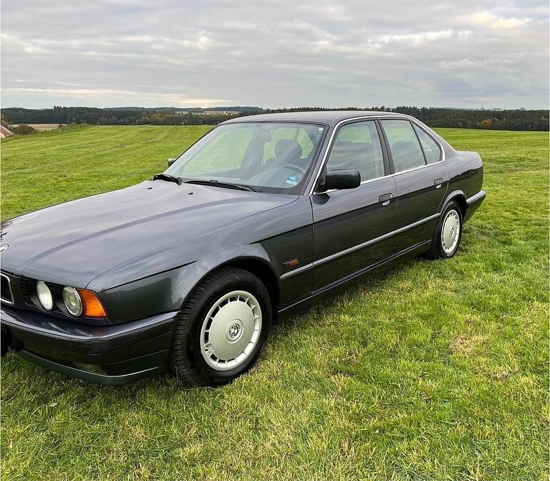Gebraucht BMW 520 150 PS (110 kW) 1994 Grau Limousine