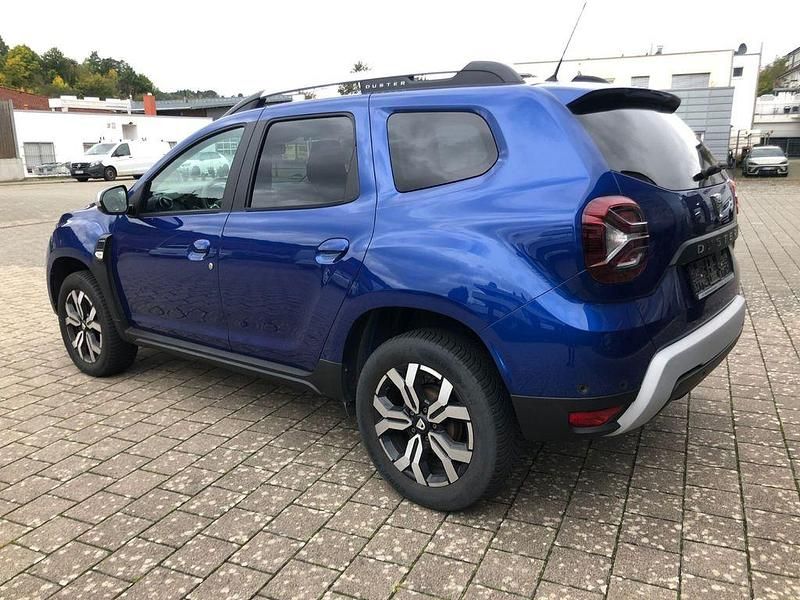 Blau Gebraucht 2021 Dacia Duster Prestige SUV | 20.580 € (Etwas zu teuer) - Bild 1/4
