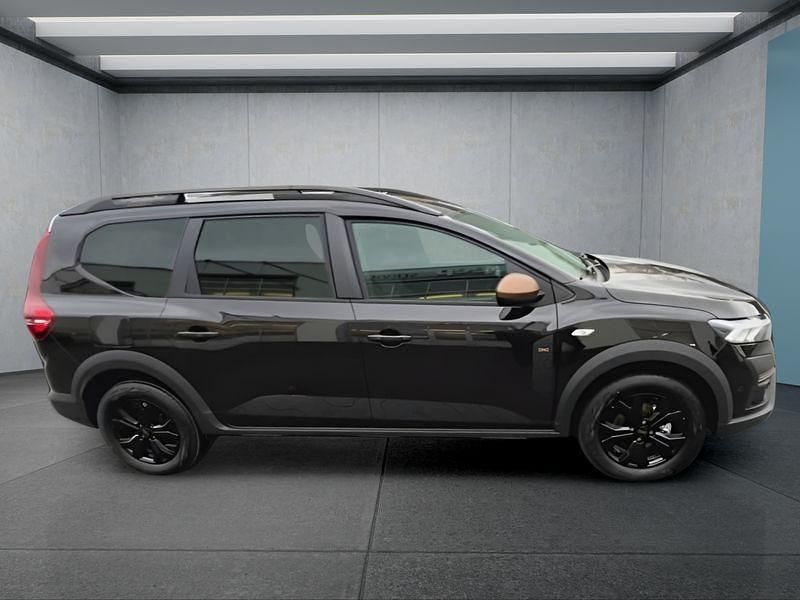 Neu Dacia Jogger 140 PS (102 kW) 2025 Schwarz Van / Kleinbus