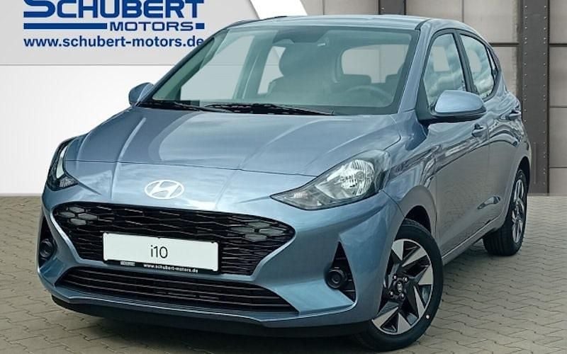 Gebraucht Hyundai i10 Trend 79 PS (58 kW) 2025 Meta blue / mic Kleinwagen