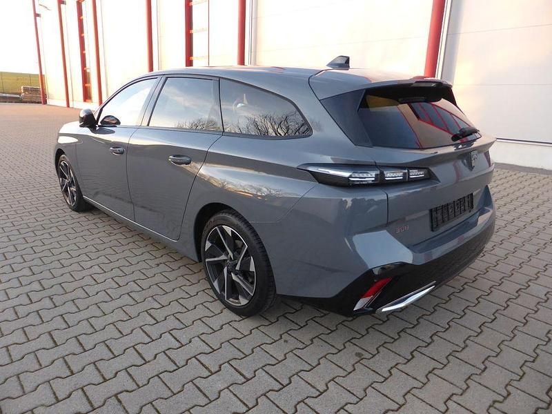 Gebraucht Peugeot 308 Allure 131 PS (96 kW) 2024 Grau Kombi