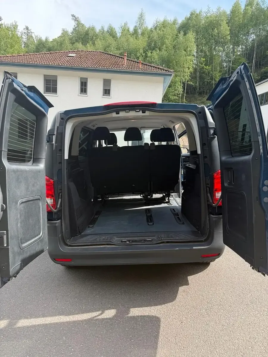 Gebraucht Mercedes Vito 163 PS (119 kW) 2022 Blau Van