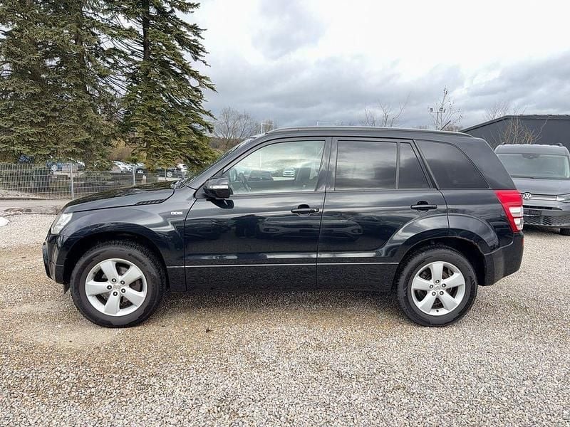 Gebraucht Suzuki Grand Vitara 129 PS (94 kW) 2010 Grau SUV