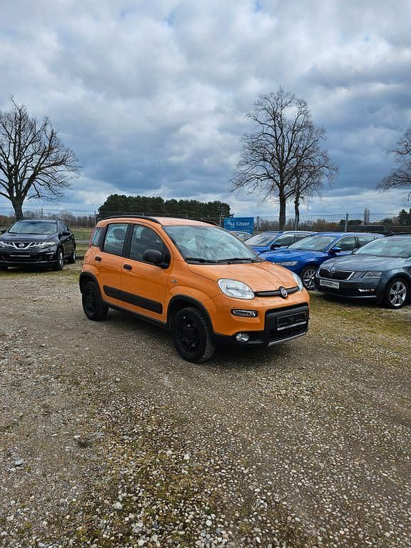Gebraucht Fiat Panda 4x4 86 PS (63 kW) 2017 Orange Kleinwagen