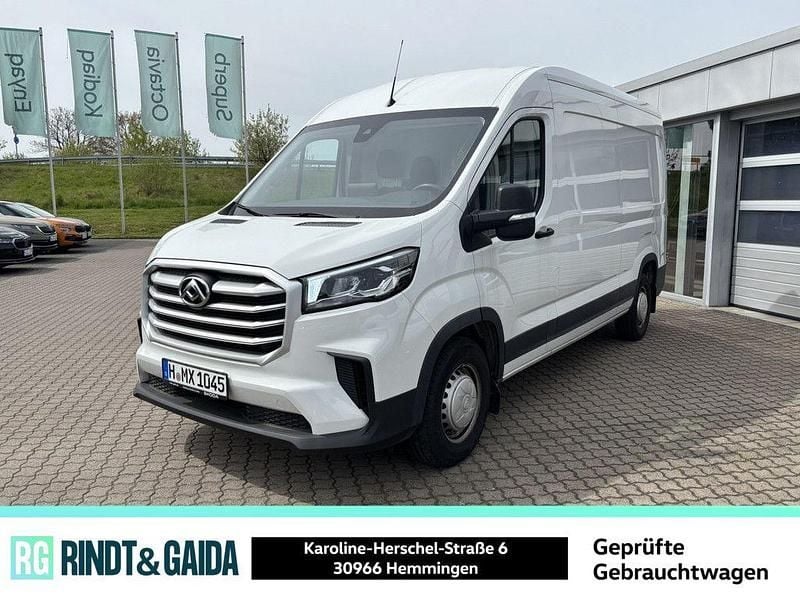Second-hand Maxus V90 148 CP (108 kW) 2024 Alb Van