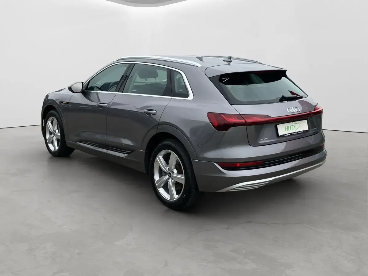 Gebraucht Audi e-tron 230 kW (313 PS) 2022 SUV