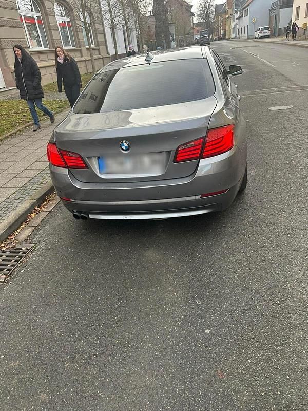 Gebraucht BMW 525 204 PS (150 kW) 2011 Grau Limousine