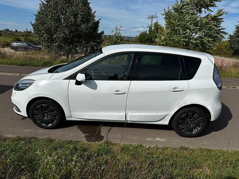 Gebraucht Renault Scénic III Dynamique 110 PS (80 kW) 2012 Weiß Van / Kleinbus