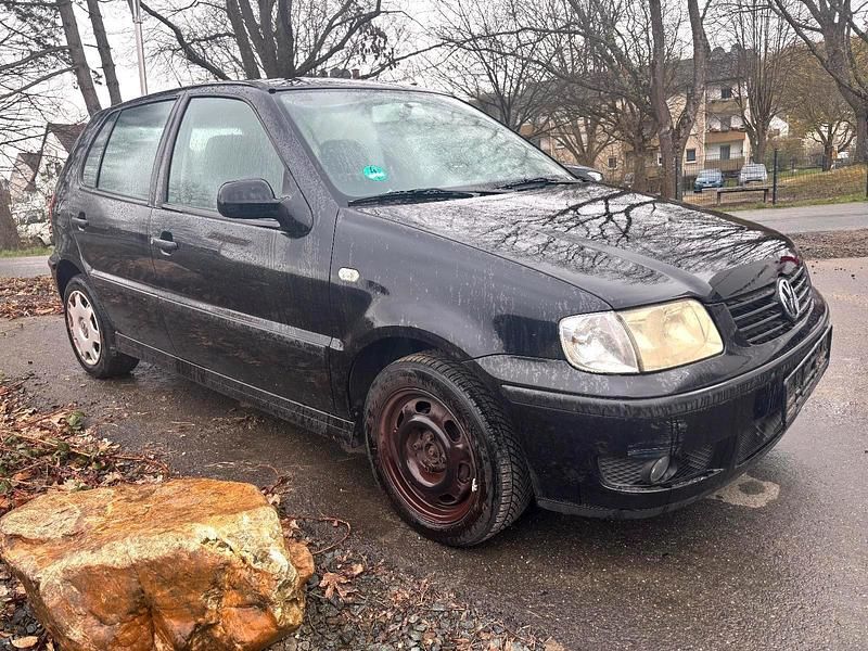 Gebraucht VW Polo 75 PS (55 kW) 2001 Schwarz Limousine