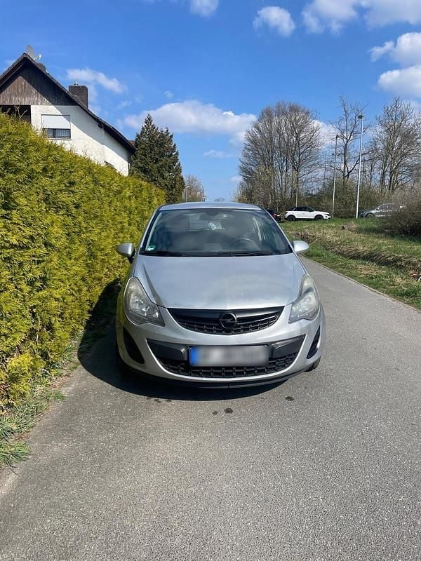 Second-hand Opel Corsa 87 CP (63 kW) 2013 Argintiu Hatchback
