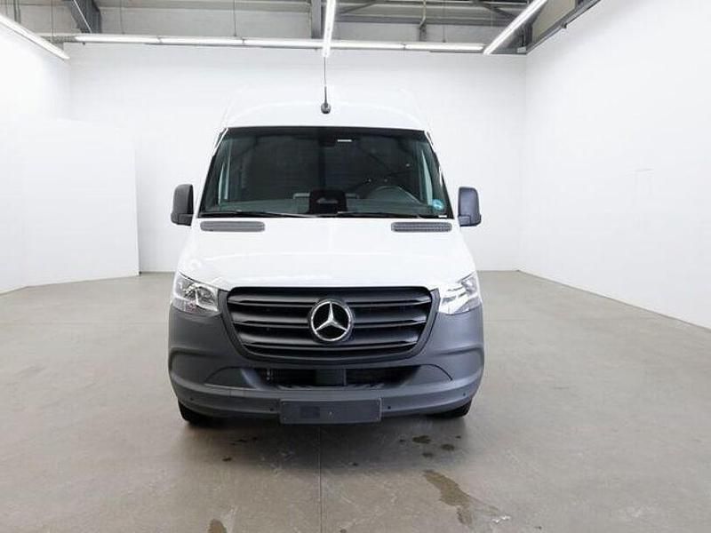 Gebraucht Mercedes Sprinter 170 PS (125 kW) 2025 Arktikweiss Van
