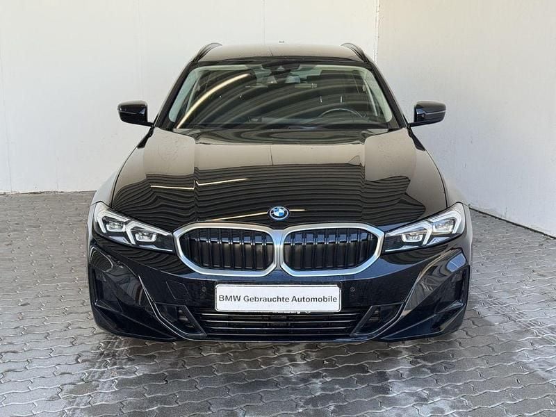 Gebraucht BMW 320e 163 PS (119 kW) 2022 Schwarz Kombi
