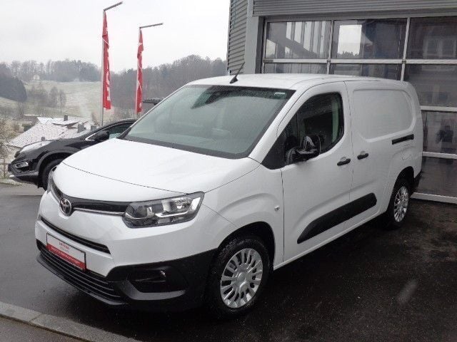 Weiss Gebraucht 2023 Toyota Proace City Van | 25.590 € (Guter Preis) - Bild 1/4