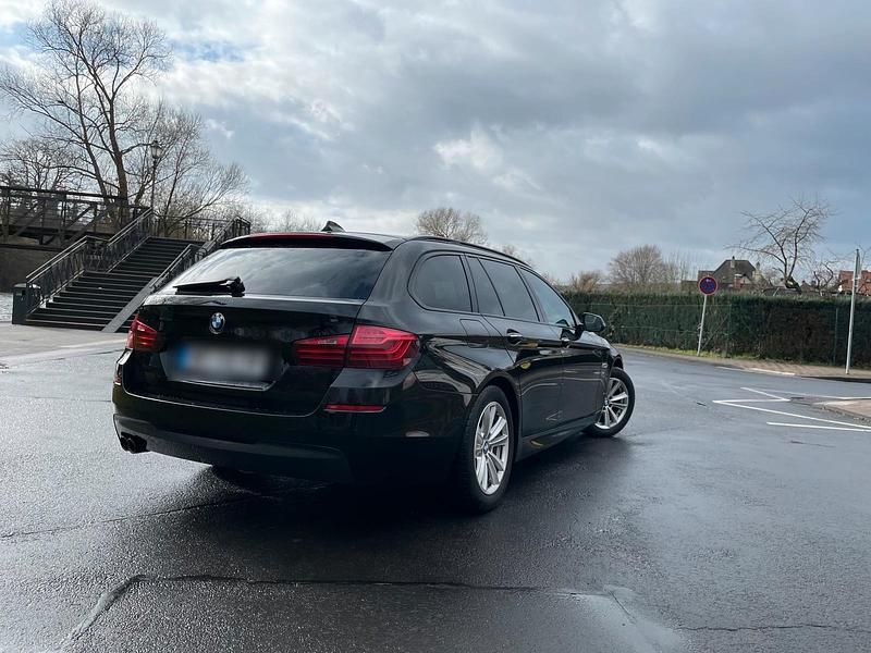 Gebraucht BMW 530 258 PS (189 kW) 2014 Schwarz Kombi