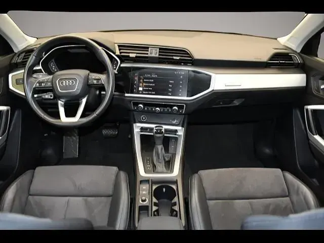 Gebraucht Audi Q3 S-Line 190 PS (139 kW) 2022 Manufacturer SUV