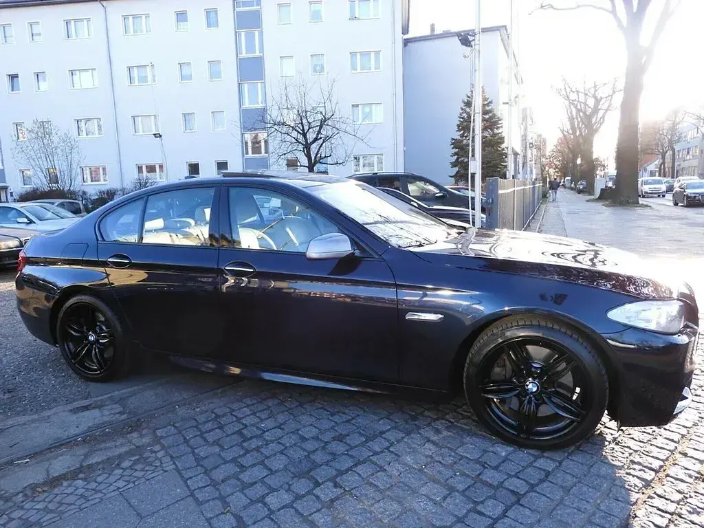 Gebraucht BMW M550 Performance 381 PS (280 kW) 2012 Blau Limousine