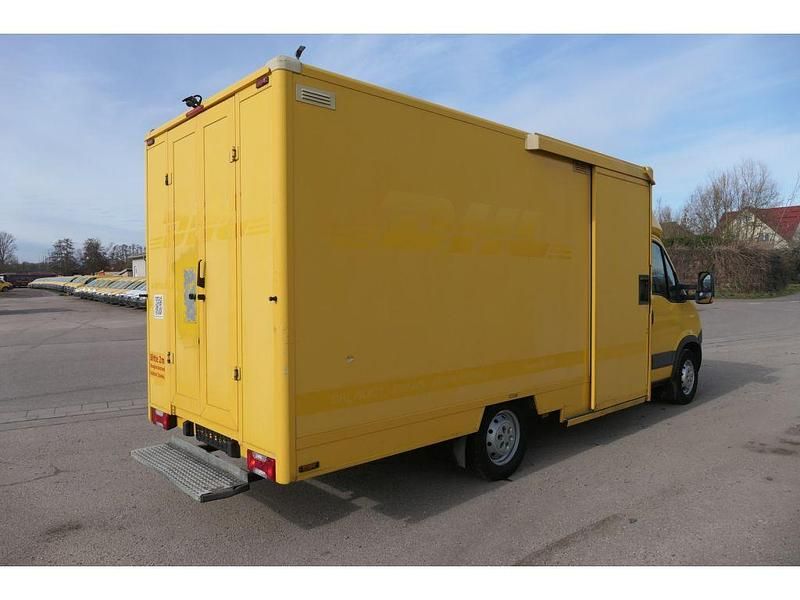Second-hand Iveco Daily 106 CP (77 kW) 2013 Galben Van