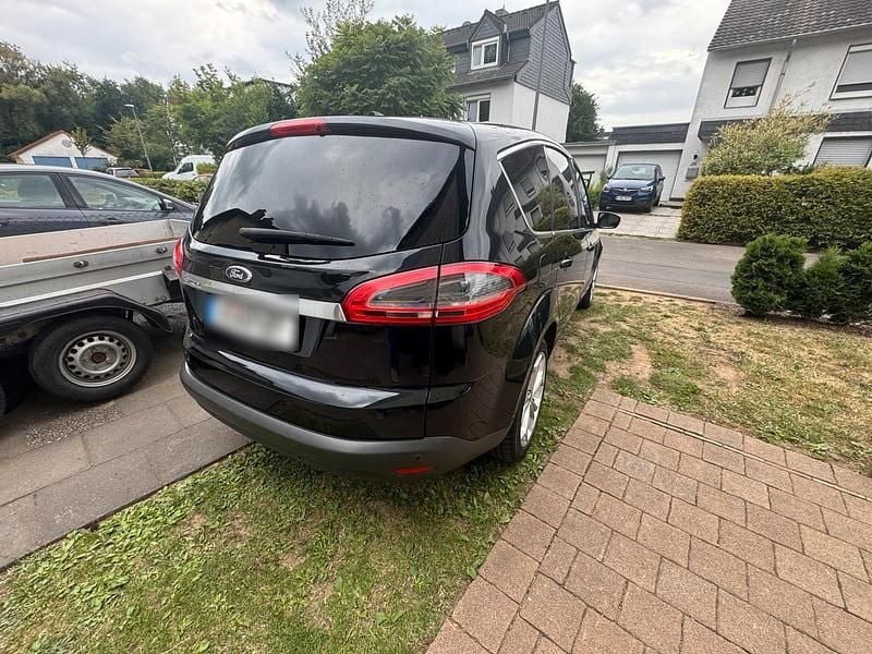 Gebraucht Ford S-MAX Titanium 163 PS (119 kW) 2013 Schwarz Van / Kleinbus