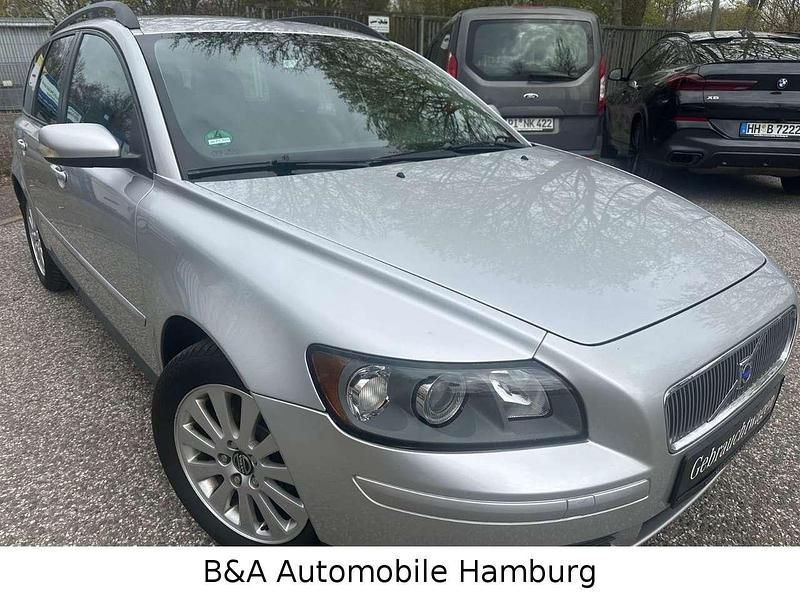 Gebraucht Volvo V50 Momentum 140 PS (102 kW) 2005 Silber Kombi