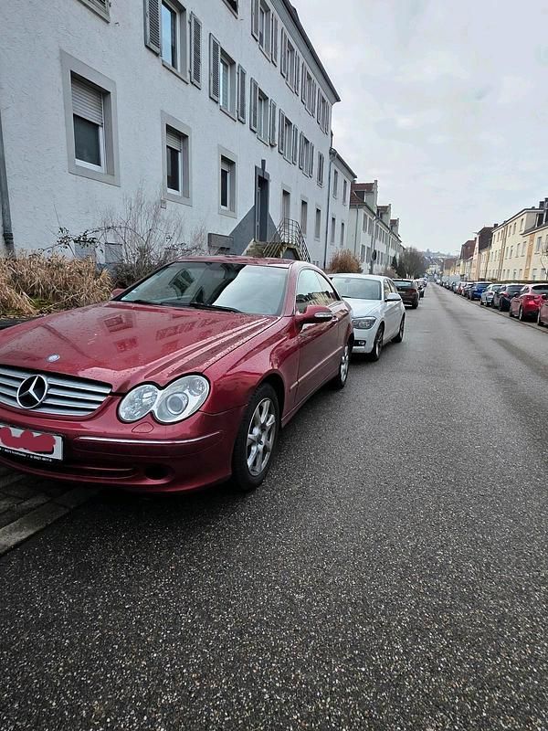 Rot Gebraucht 2003 Mercedes CLK200 Coupé | 3.300 € - Bild 1/4