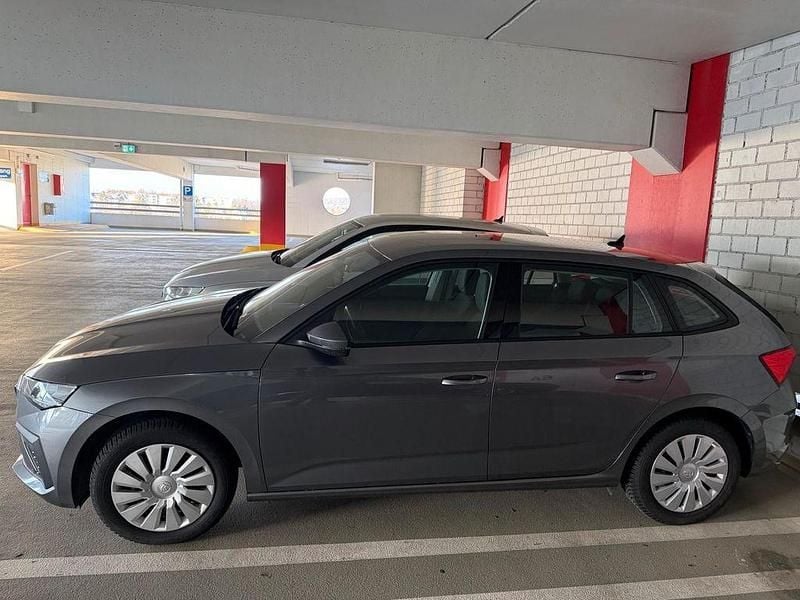 Gebraucht Skoda Scala 116 PS (85 kW) 2025 Grau Kleinwagen