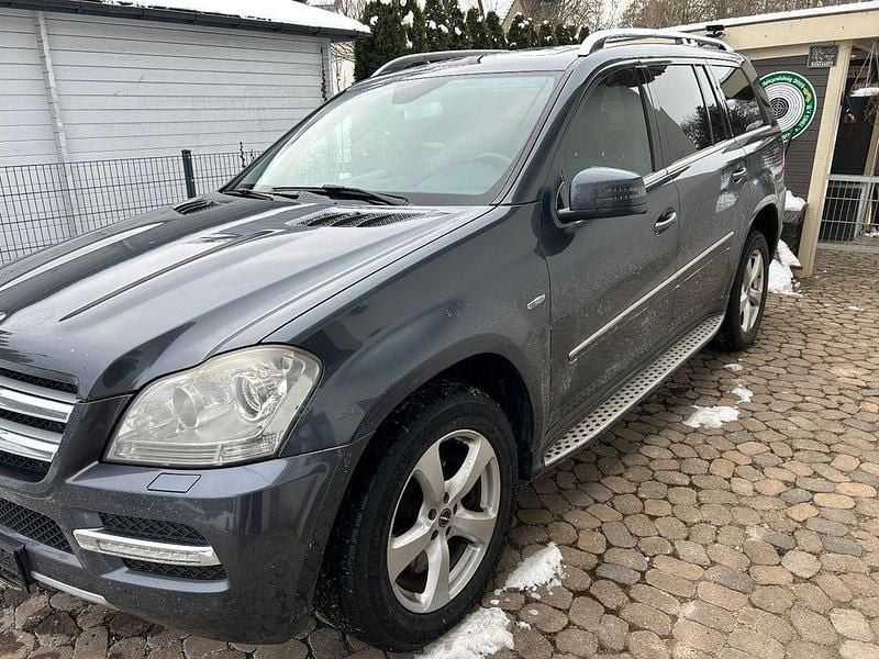 Gebraucht Mercedes GL350 265 PS (194 kW) 2010 Grau SUV