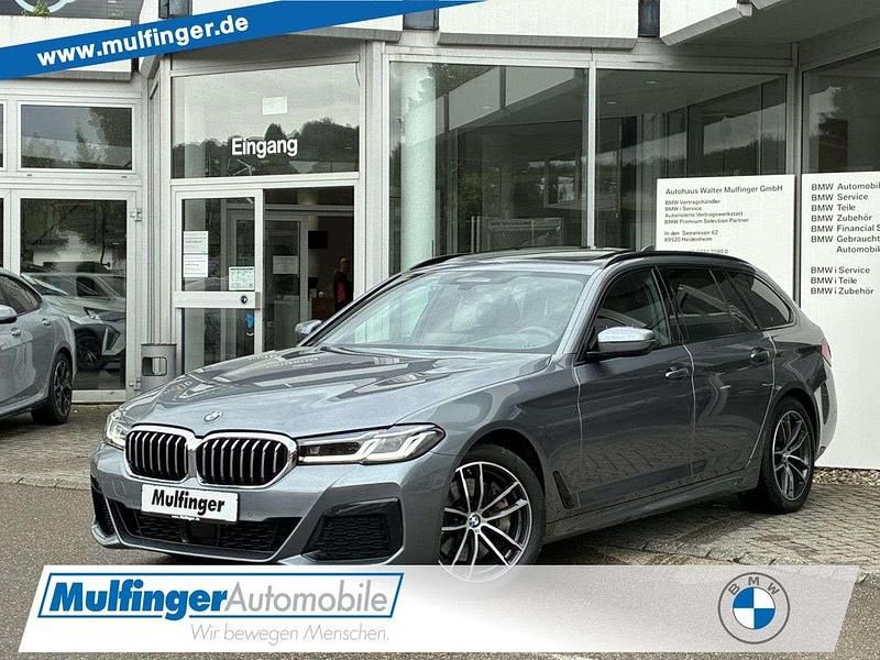Grau Gebraucht 2022 BMW 530 M Sport Limousine | 48.900 € (Teuer) - Bild 1/4