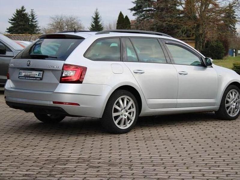 Gebraucht Skoda Octavia 150 PS (110 kW) 2019 Silber Kombi