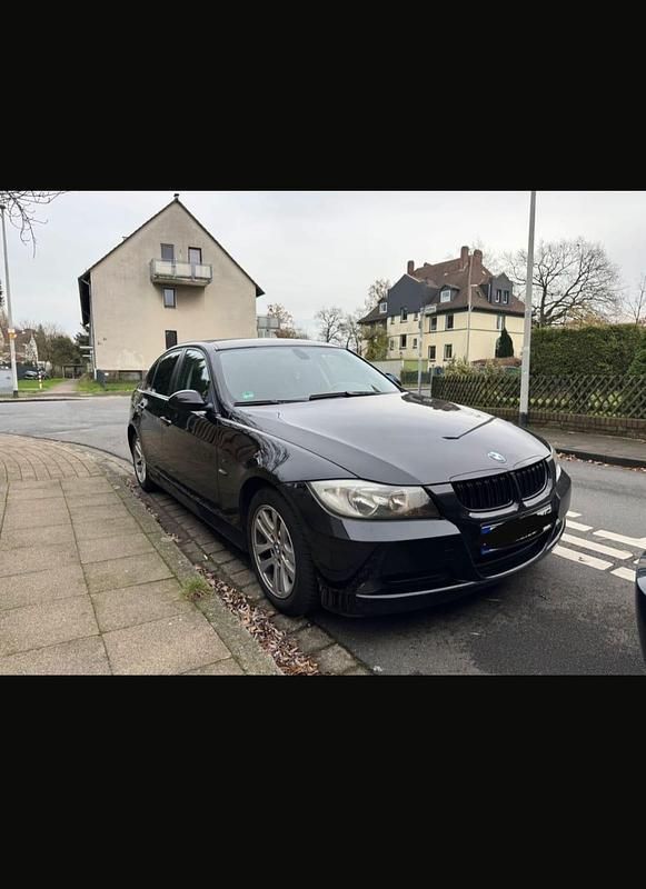 Schwarz Gebraucht 2007 BMW 318 Limousine | 3.450 € - Bild 1/4