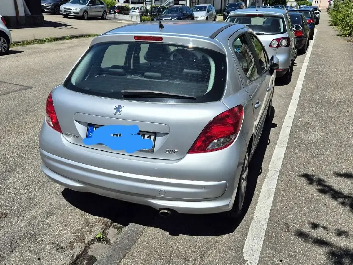 Gebraucht Peugeot 207 Premium 156 PS (114 kW) 2011 Grau Kleinwagen