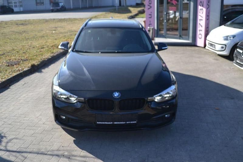 Gebraucht BMW 318 Advantage 150 PS (110 kW) 2015 Schwarz Kombi