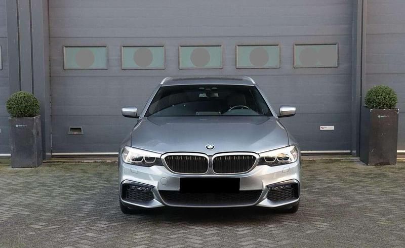 Grau Gebraucht 2018 BMW 520 M Sport Kombi | 17.500 € (Superpreis) - Bild 1/4