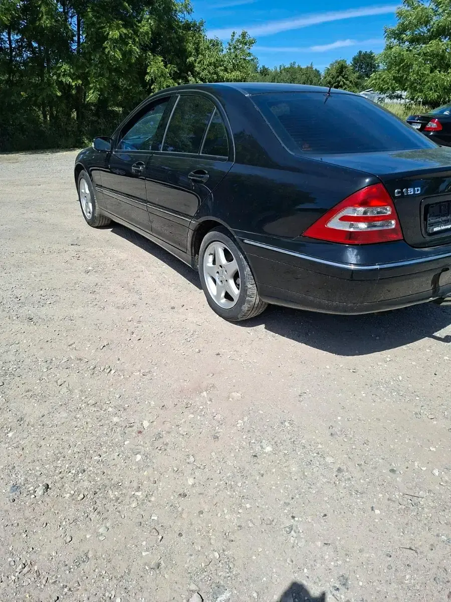 Gebraucht Mercedes C180 136 PS (100 kW) 2004 Schwarz Kombi