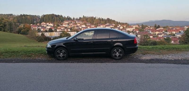 Schwarz Gebraucht 2007 Skoda Octavia Ambiente Limousine | 2.000 € (Guter Preis) - Bild 1/4