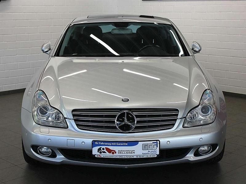 Gebraucht Mercedes CLS500 306 PS (225 kW) 2005 Iridiumsilber  metalliclack Coupé