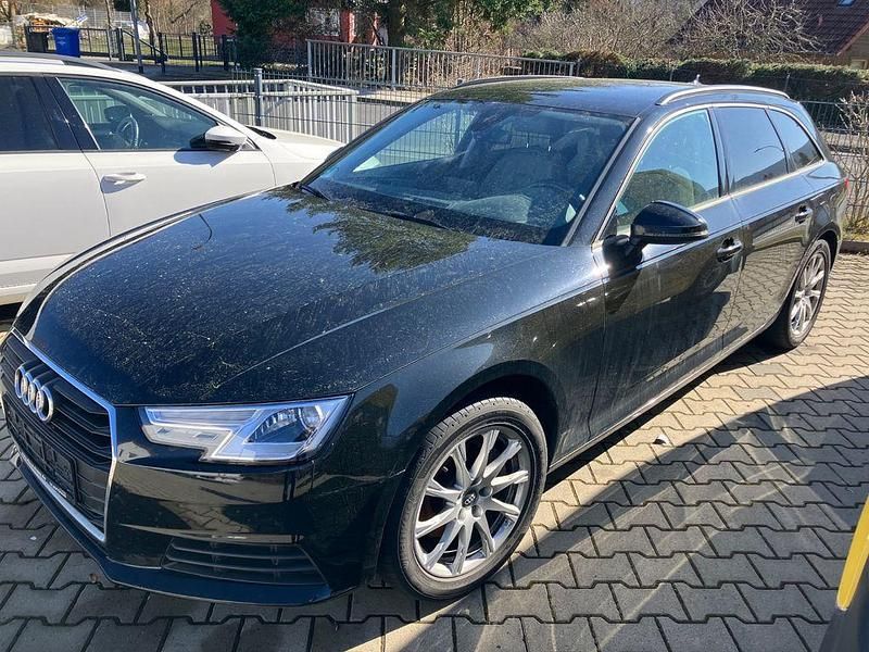 Gebraucht Audi A4 Sport 190 PS (139 kW) 2018 Schwarz Kombi
