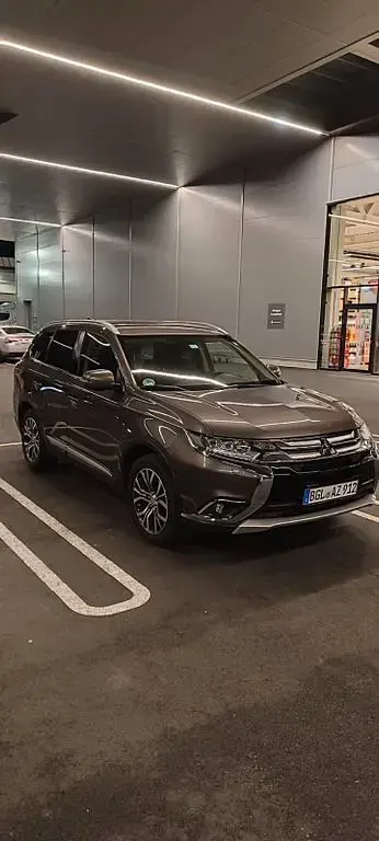 Gebraucht Mitsubishi Outlander Plus 150 PS (110 kW) 2018 Braun SUV