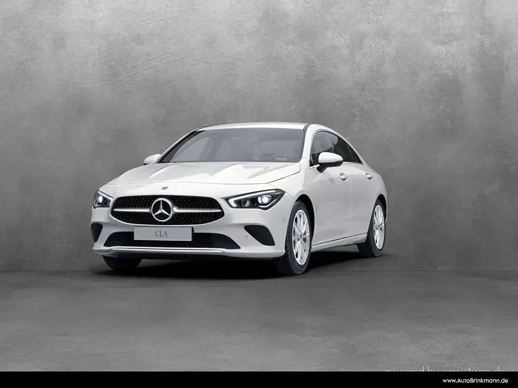 Gebraucht Mercedes CLA200 Progressive 163 PS (119 kW) 2021 Weiß Coupé