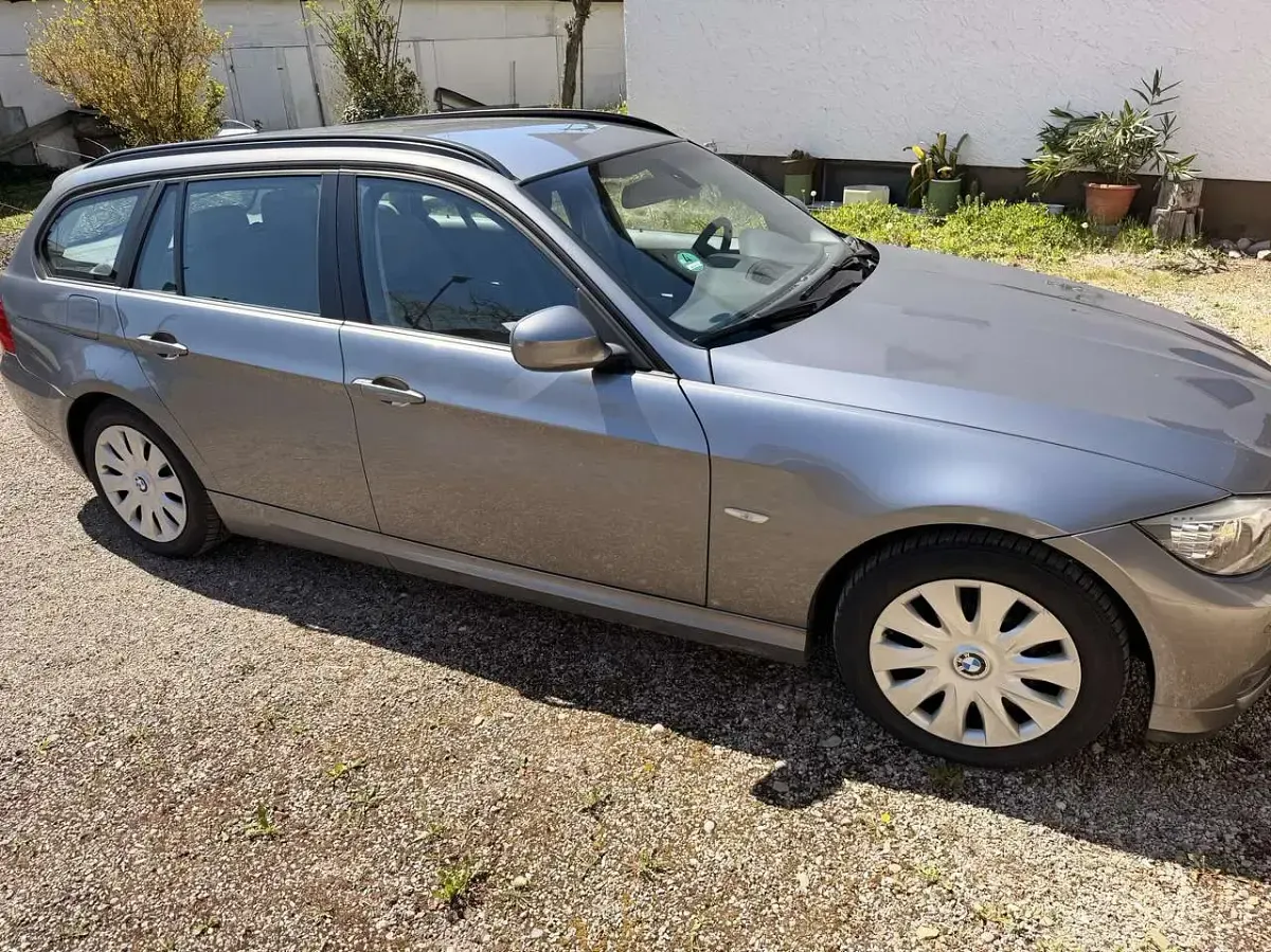Usata BMW 318 143 CV (105 kW) 2011 Grigio Station wagon