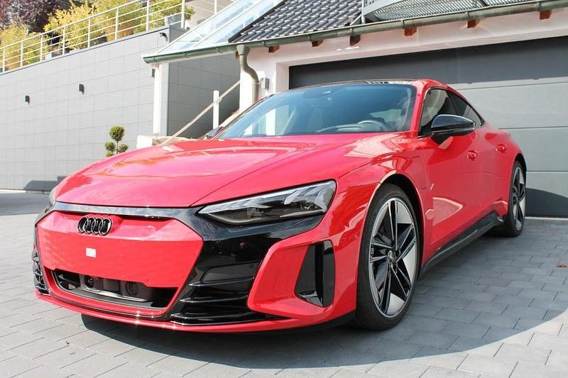 Rot Gebraucht 2022 Audi e-tron GT quattro Sport Limousine | 59.900 € (Teuer) - Bild 1/4